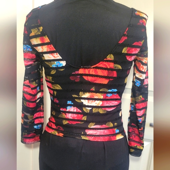 Floral Guess Shirt - Picture 5 of 6